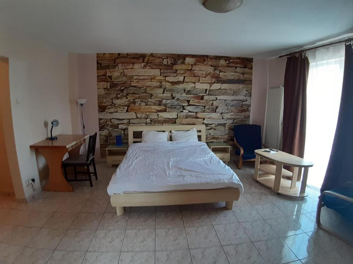 Old Town New Spacious Apartment Bucharest Exterior photo